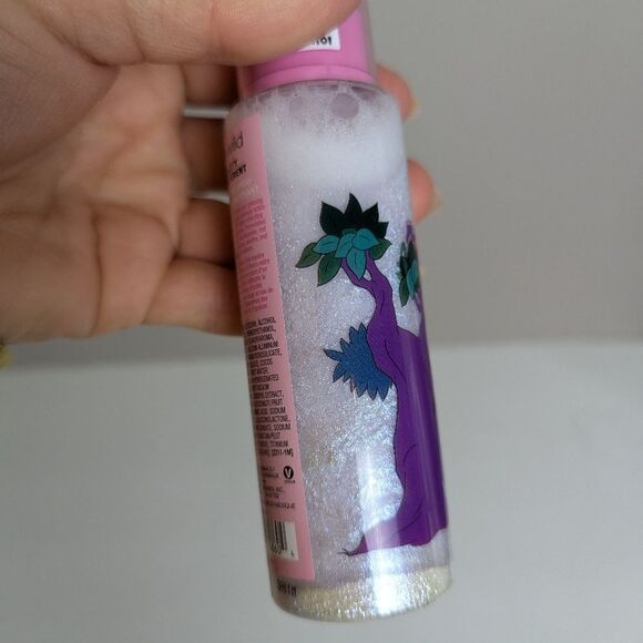 Wet n Wild Alice in Wonderland Glitter Body Spray – Cheshire Cat – Limited Editi - Picture 7 of 8